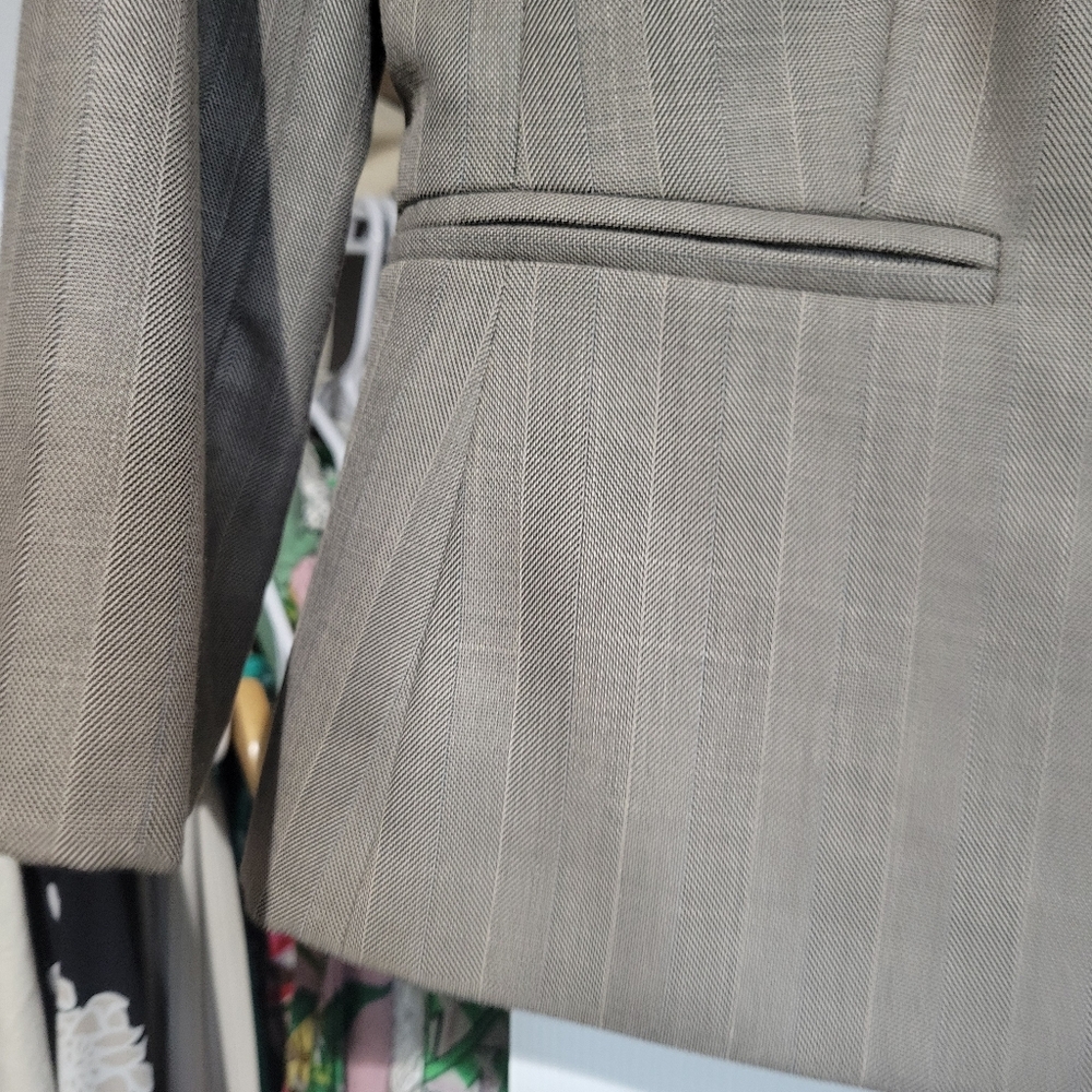 Jones New York Classic Beige Blazer - Picture 3 of 8